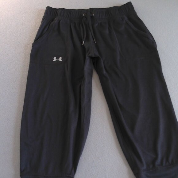 UNDER ARMOR Women's Athletic Capri Pants, size-Sm, Black, Elastic/tie waistband - Picture 2 of 11